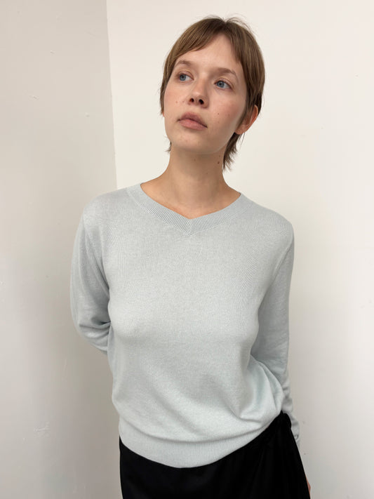 V Sweater - Ice
