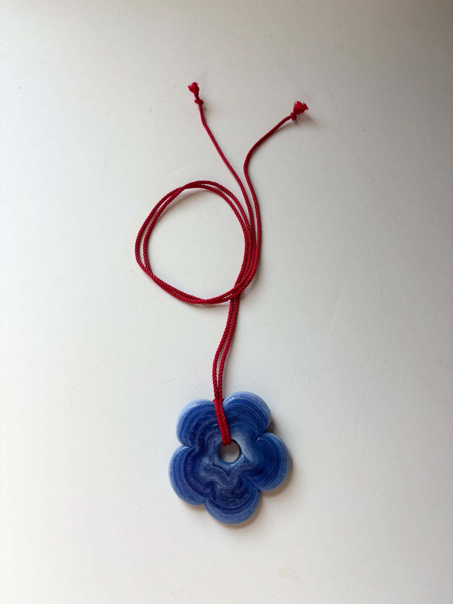 Jumbo Flower Pendant - Wavy Blue/Red