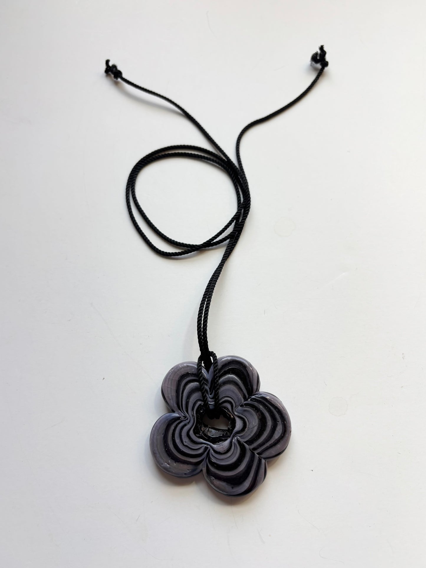 Jumbo Flower Pendant - Wavy Black