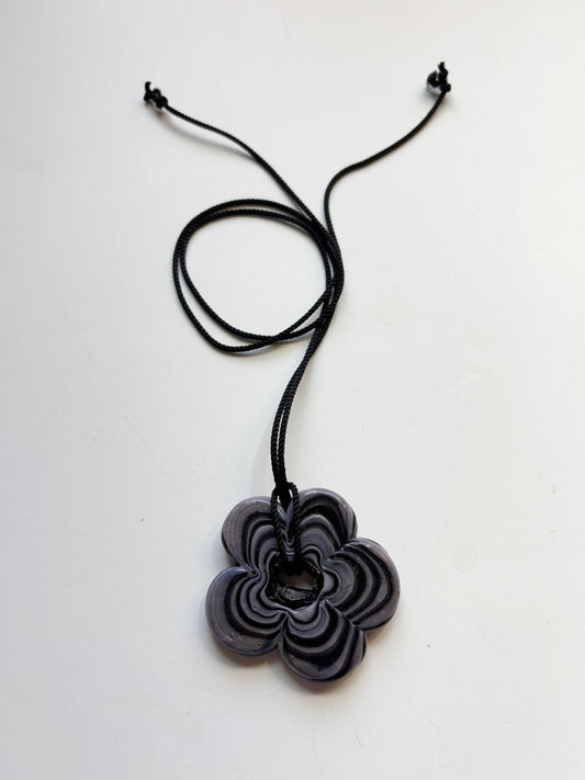 Jumbo Flower Pendant - Wavy Black